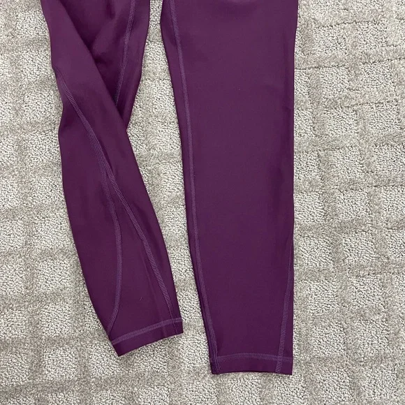 Old Navy Deep Purple active leggings - Picture 3 of 7